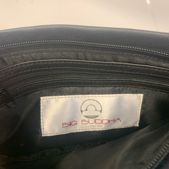 Big Buddha flower detail black pebbled clutch - Picture 2 of 3